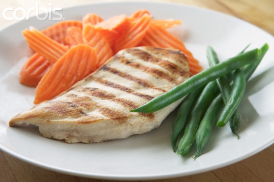 Chicken breast with carrot and green beans